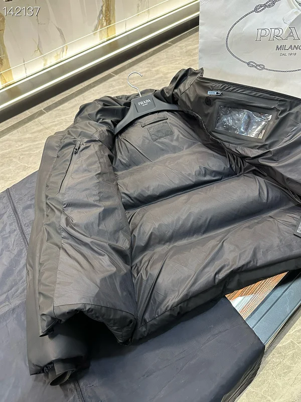 Prada S-2XL 26yr73 (11)